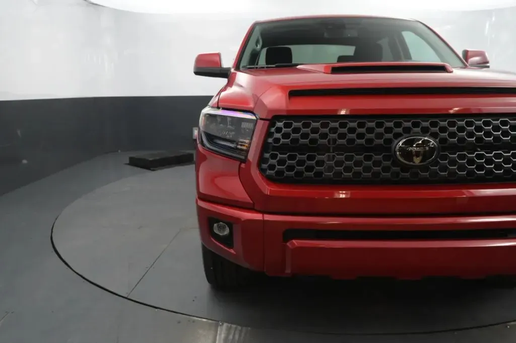 Toyota Tundra photo 9