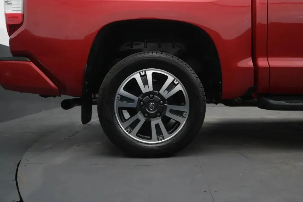 Toyota Tundra photo 19