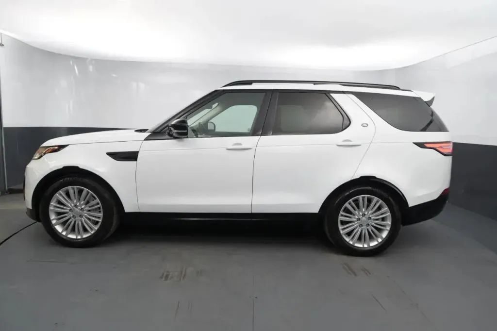 Land Rover Discovery photo 2