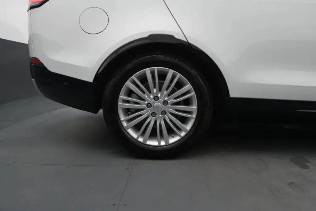 Land Rover Discovery photo 18
