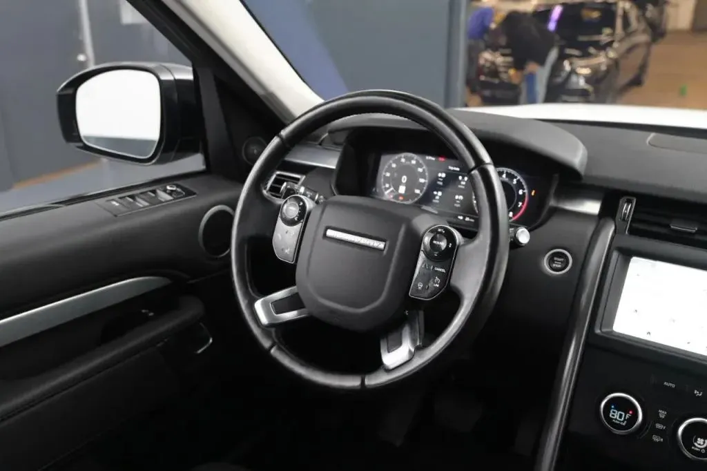 Land Rover Discovery photo 32