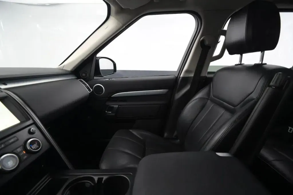 Land Rover Discovery photo 24