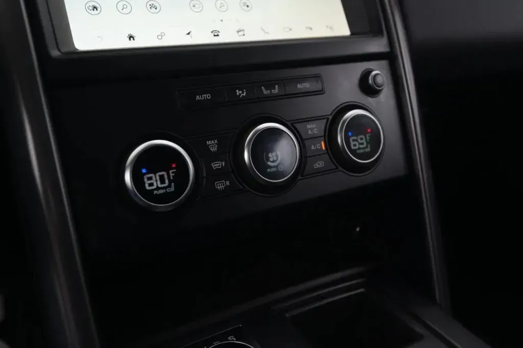 Land Rover Discovery photo 23