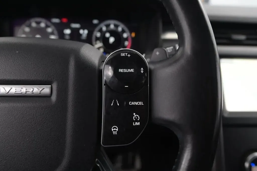 Land Rover Discovery photo 25