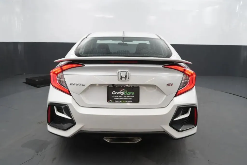 Honda Civic photo 4