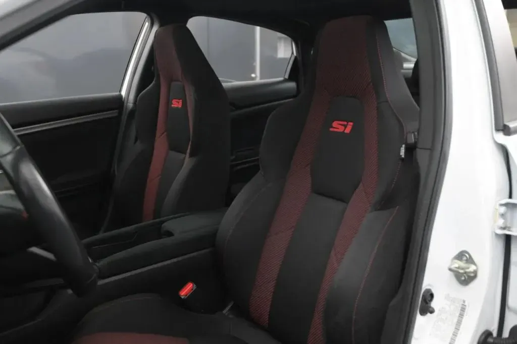 Honda Civic photo 38