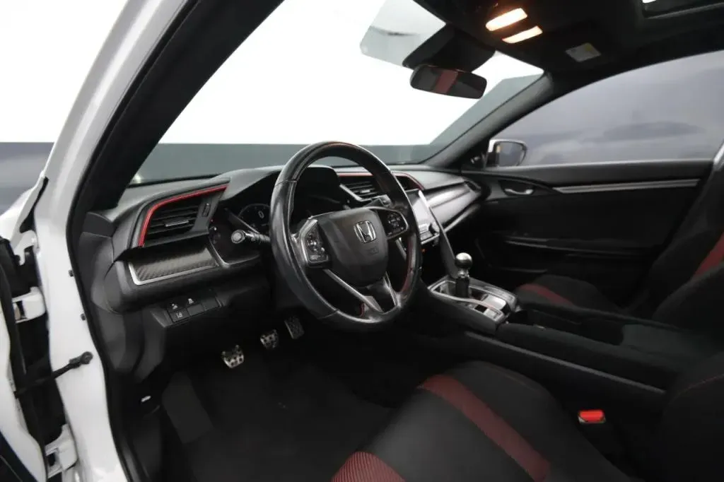 Honda Civic photo 36