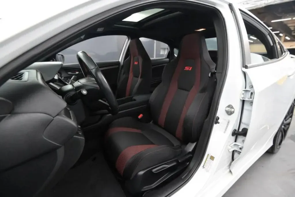 Honda Civic photo 37