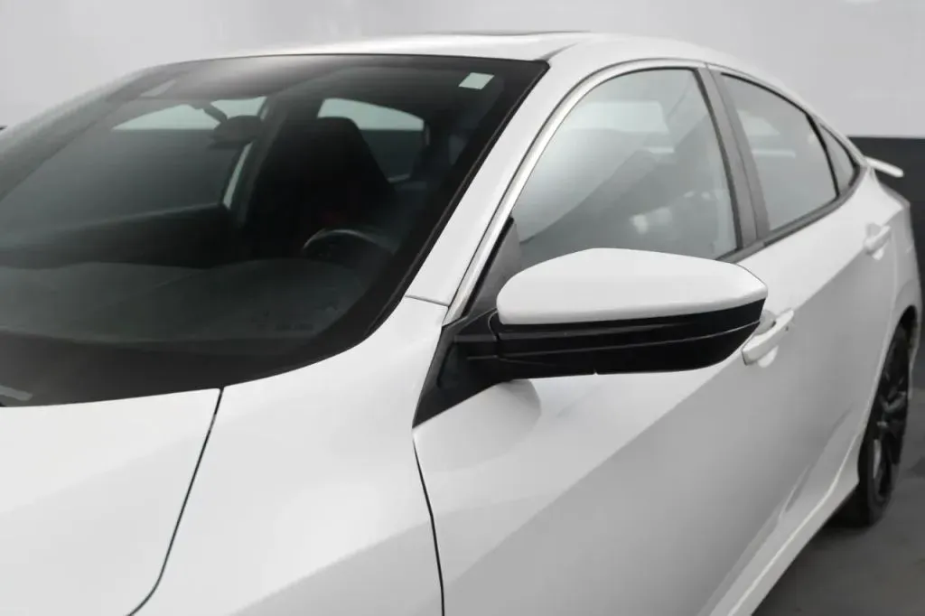 Honda Civic photo 10