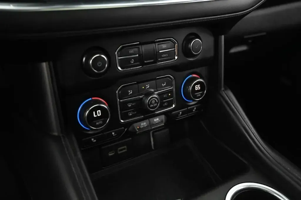 2021 Chevrolet Tahoe Z71 - Photo 36