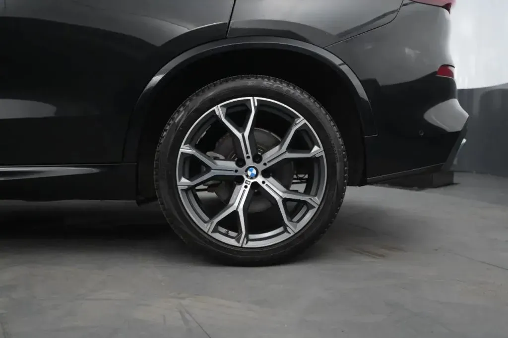 BMW X5 photo 13