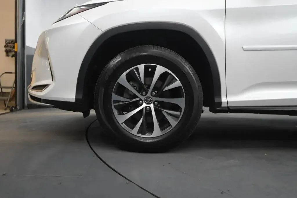 Lexus RX photo 11