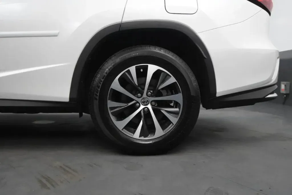 Lexus RX photo 16