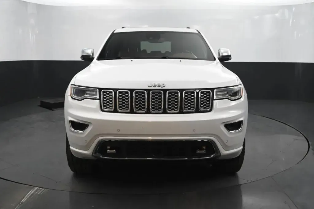 Jeep Grand Cherokee photo 8