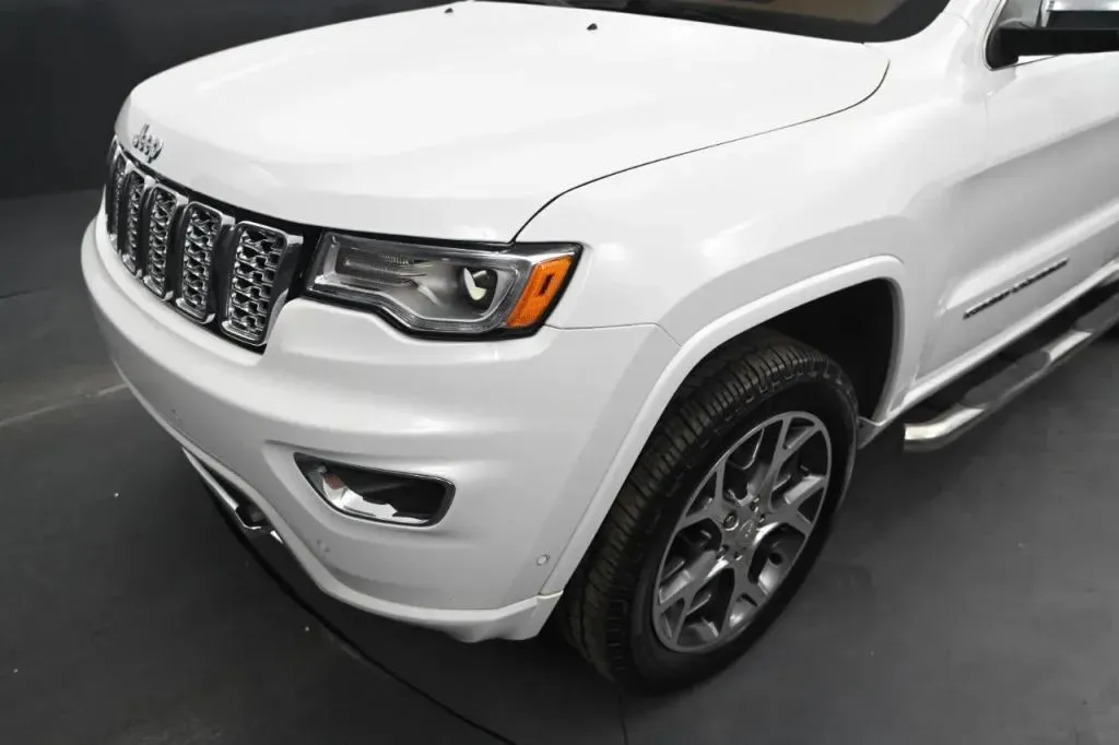 Jeep Grand Cherokee photo 9