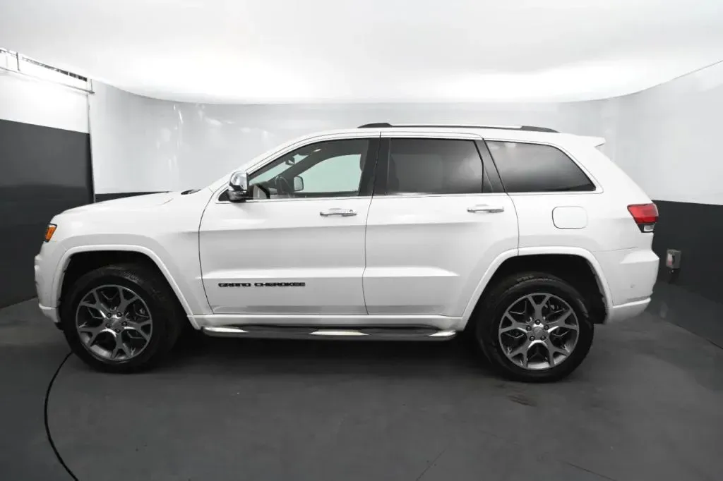 Jeep Grand Cherokee photo 2