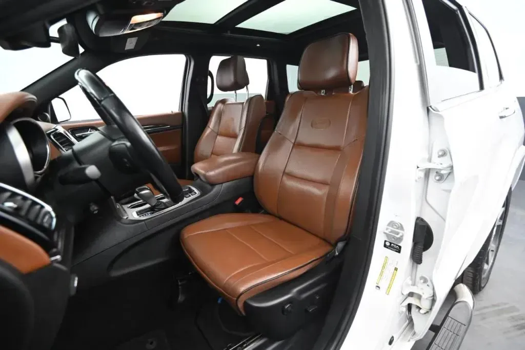 Jeep Grand Cherokee photo 38