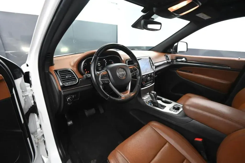 Jeep Grand Cherokee photo 37