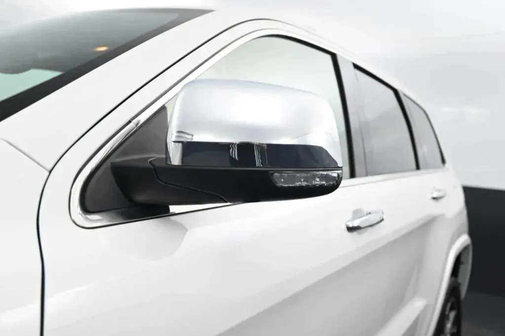 Jeep Grand Cherokee photo 11
