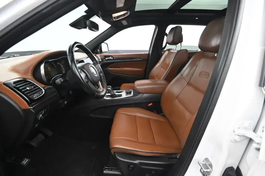 Jeep Grand Cherokee photo 36