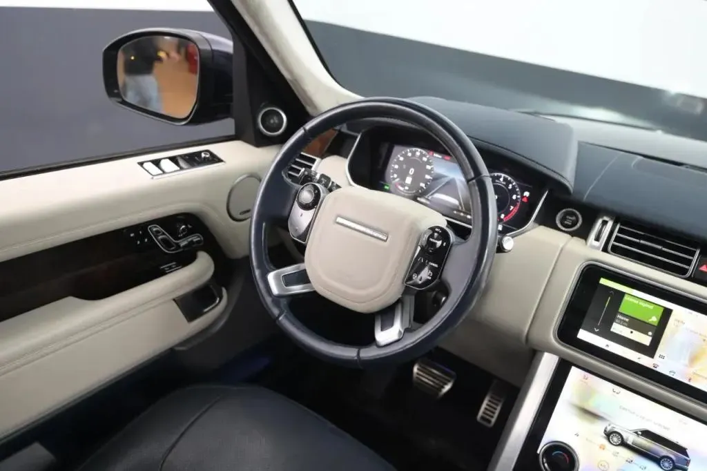 Land Rover Range Rover photo 35