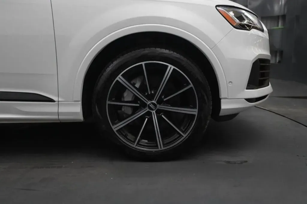 Audi Q7 photo 20