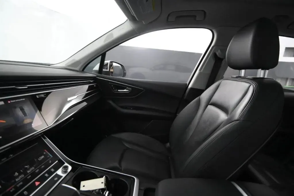 Audi Q7 photo 29