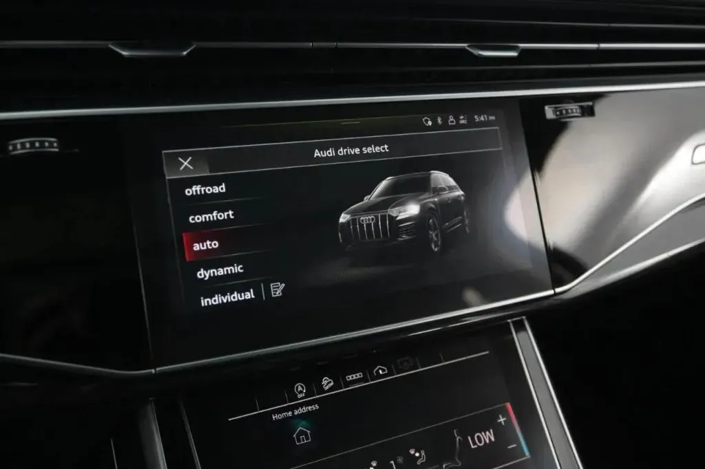 Audi Q7 photo 26