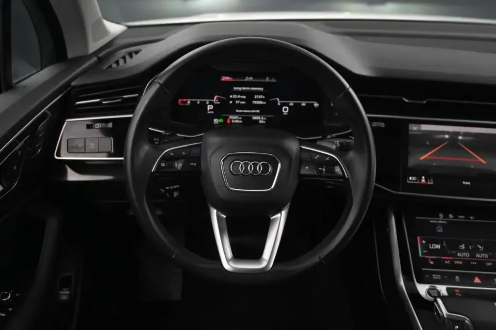 Audi Q7 photo 37
