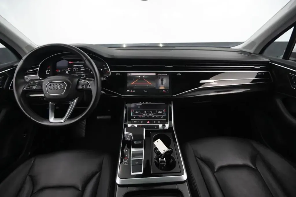 Audi Q7 photo 32