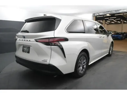 More photos of 2021 Toyota Sienna XLE Minivan 4D at Crazy Cars Hillside, NJ