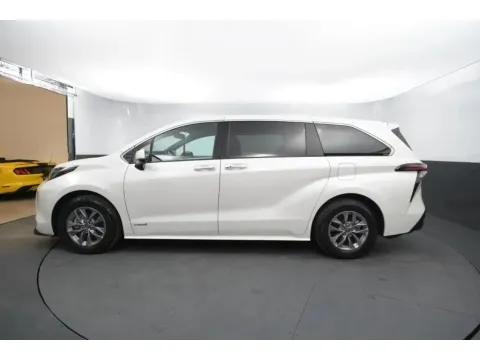 Photos of 2021 Toyota Sienna XLE Minivan 4D for sale in Hillside, NJ at Crazy Cars Hillside