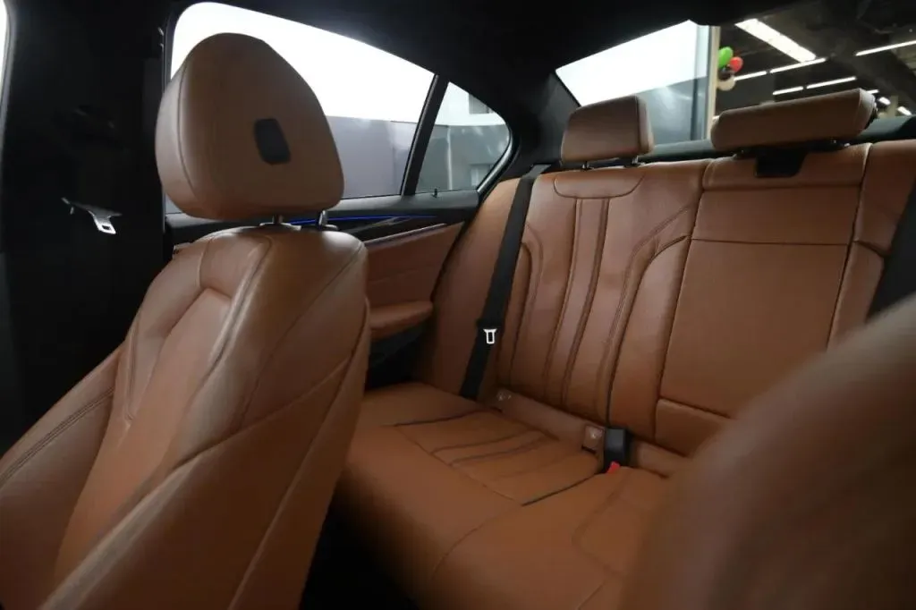 BMW 5 Series photo 43