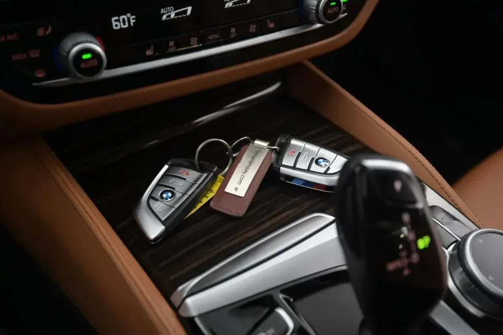 BMW 5 Series photo 28