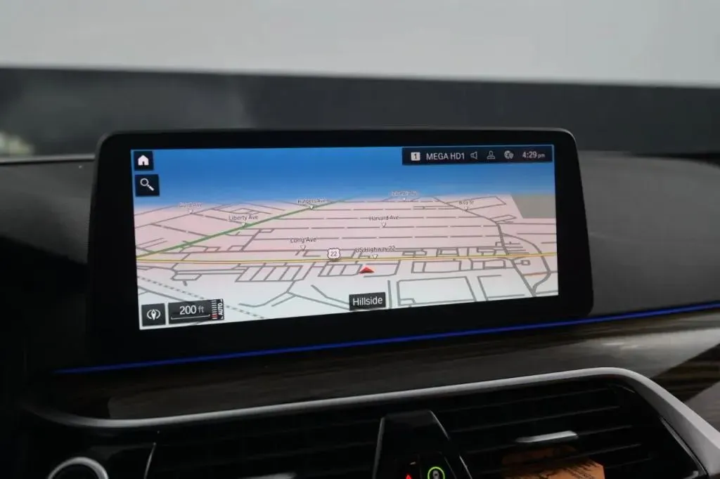 BMW 5 Series photo 25