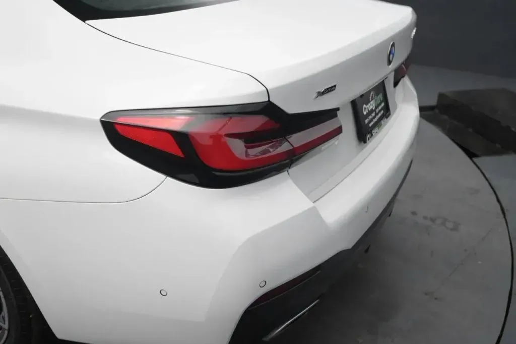 BMW 5 Series photo 15