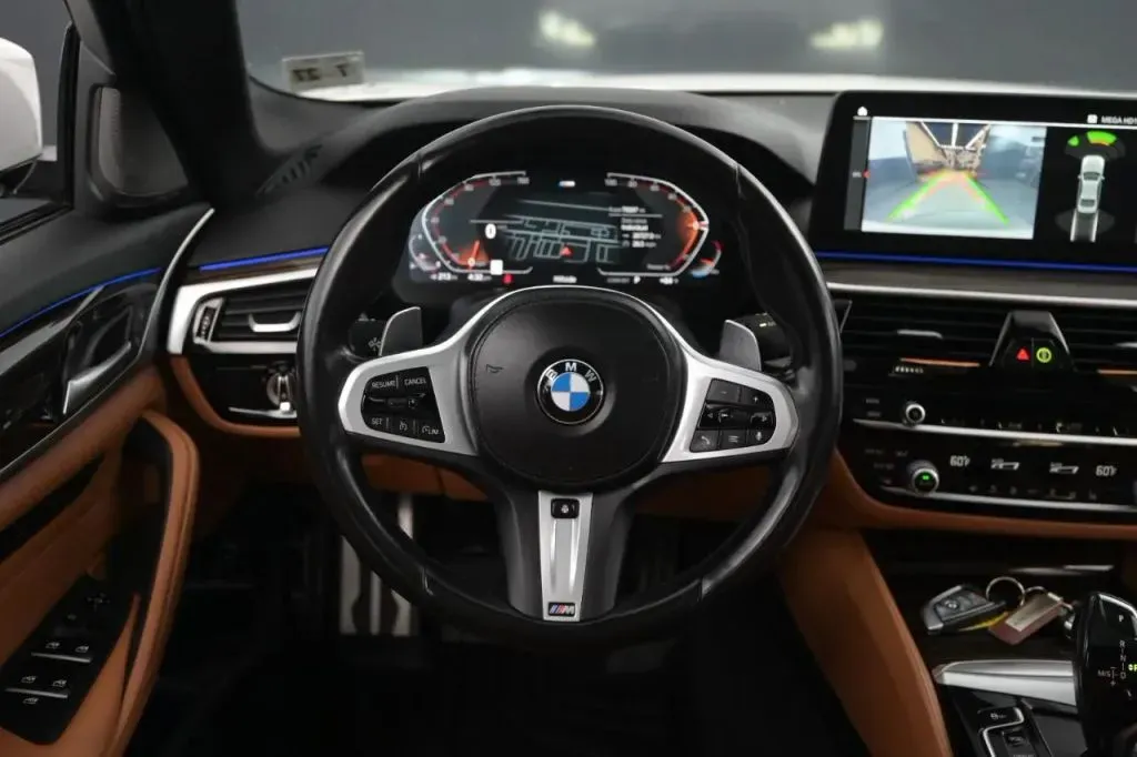 BMW 5 Series photo 38