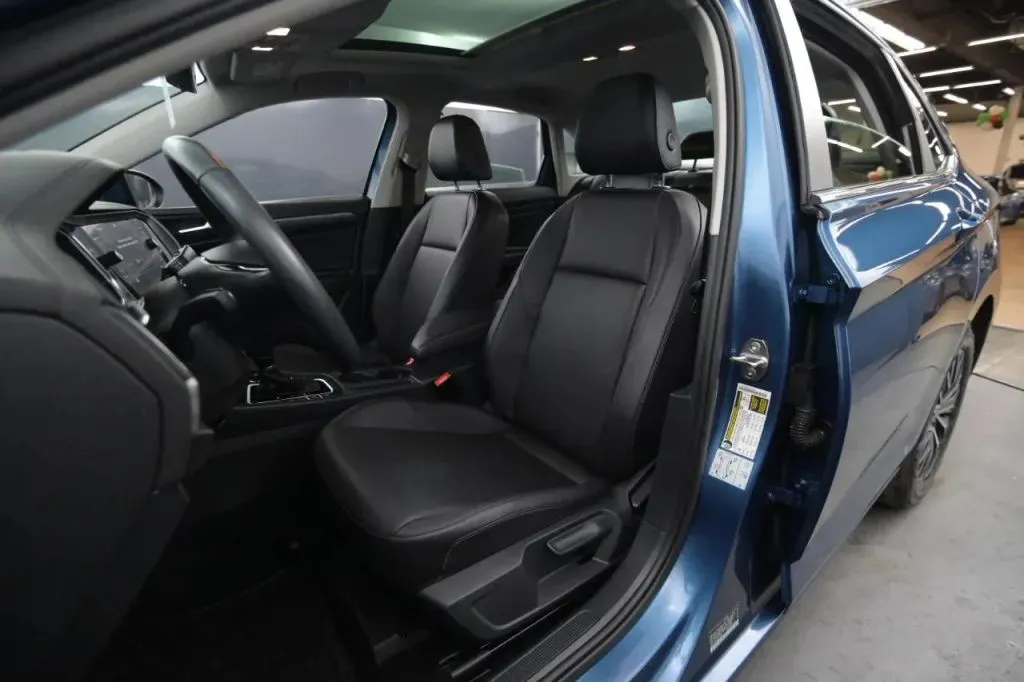 Volkswagen Jetta photo 36