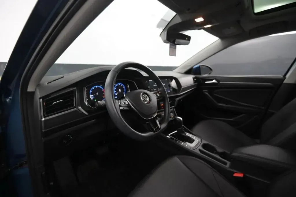 Volkswagen Jetta photo 35