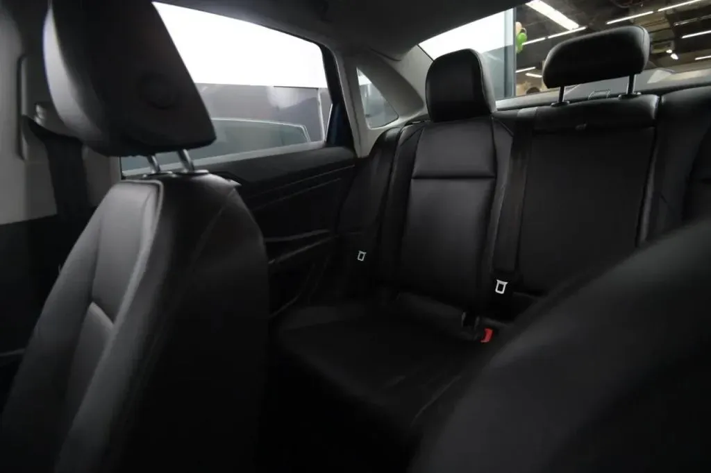 Volkswagen Jetta photo 38