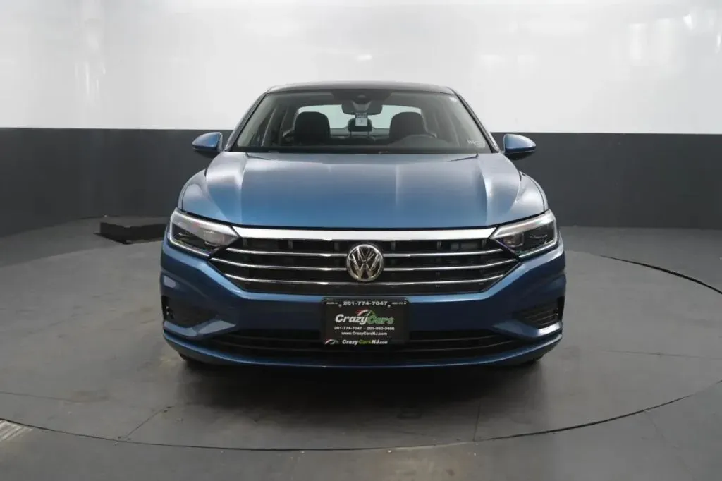 Volkswagen Jetta photo 6