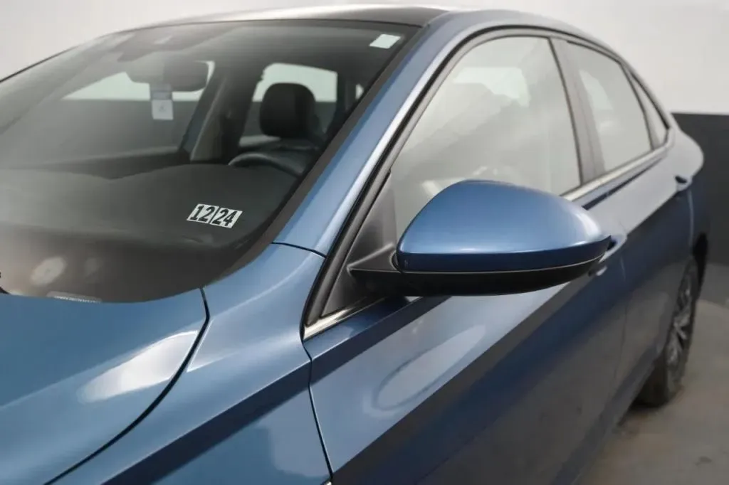 Volkswagen Jetta photo 9