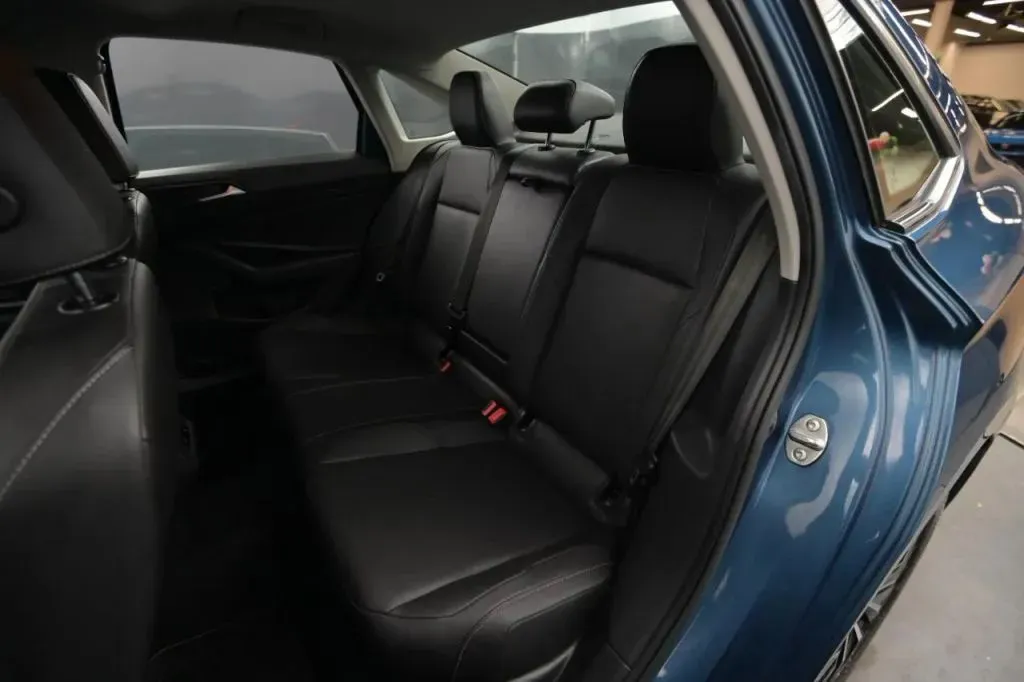 Volkswagen Jetta photo 41