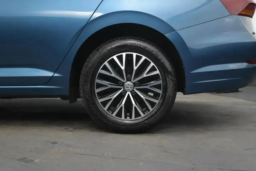 Volkswagen Jetta photo 12