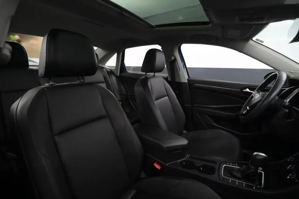 Volkswagen Jetta photo 48