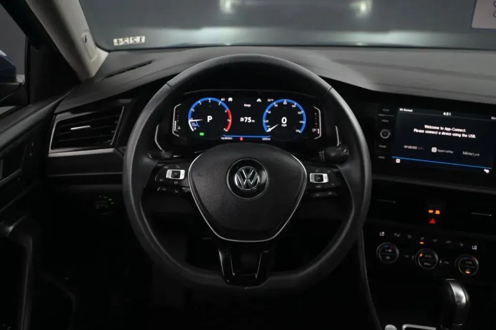 Volkswagen Jetta photo 32