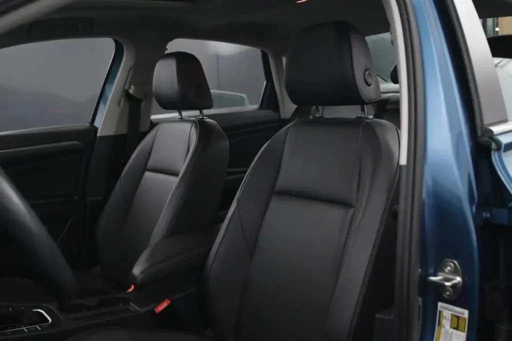 Volkswagen Jetta photo 37