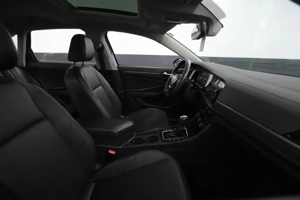Volkswagen Jetta photo 47