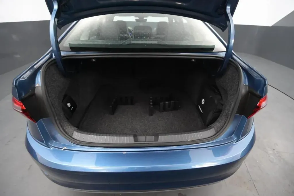 Volkswagen Jetta photo 42