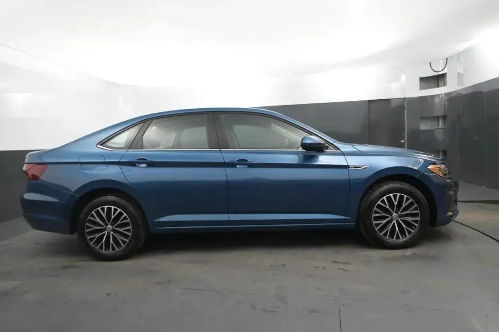 Volkswagen Jetta photo 5